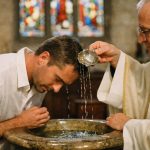 découvrez les étapes et les démarches pour se faire baptiser à l'âge adulte en france, ainsi que les conseils pour préparer cette cérémonie spirituelle importante.