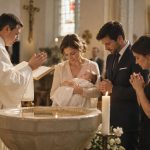 découvrez les prières à lire lors d’un baptême catholique : textes pour la cérémonie, bénédictions et intentions de prière pour célébrer ce sacrement.
